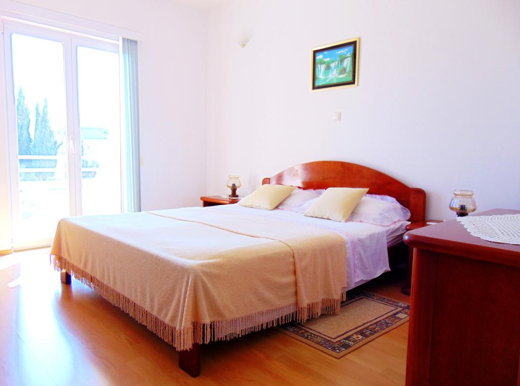 Pansion Kardum Bed & Breakfast Bibinje Room photo